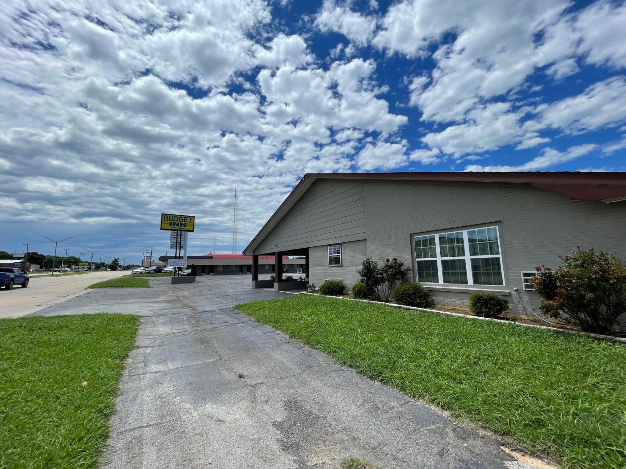 Budget Inn Ada Exterior foto